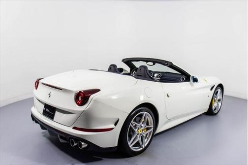 2016 Ferrari California T