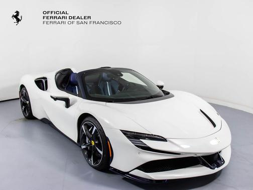 Bianco Mica 2022 Ferrari SF90 Spider Base