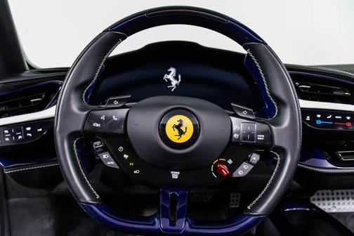 Bianco Mica 2022 Ferrari SF90 Spider Base