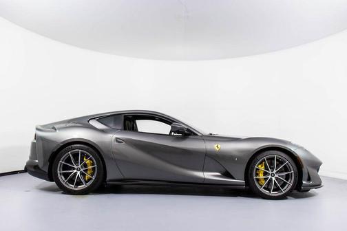2020 Ferrari 812 Superfast Base