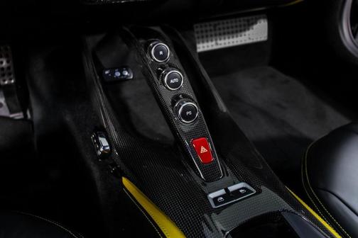 2020 Ferrari 812 Superfast Base