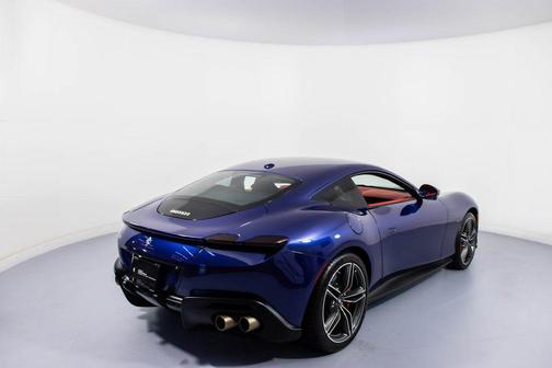 2022 Ferrari Roma Base