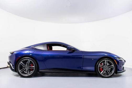 2022 Ferrari Roma Base