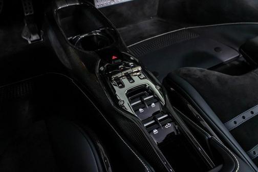 2023 Ferrari SF90 Spider Base