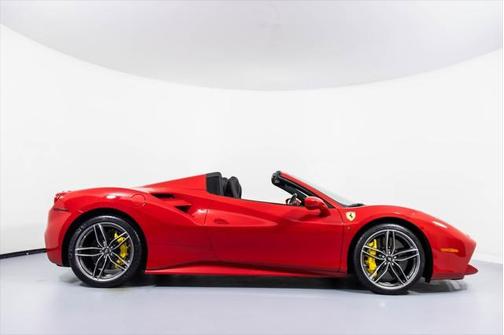 2019 Ferrari 488 Spider Base