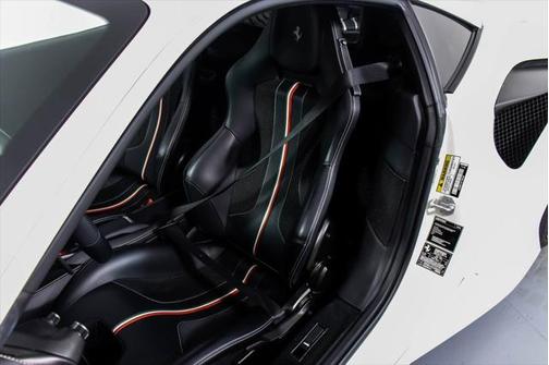 2020 Ferrari F8 Tributo Base