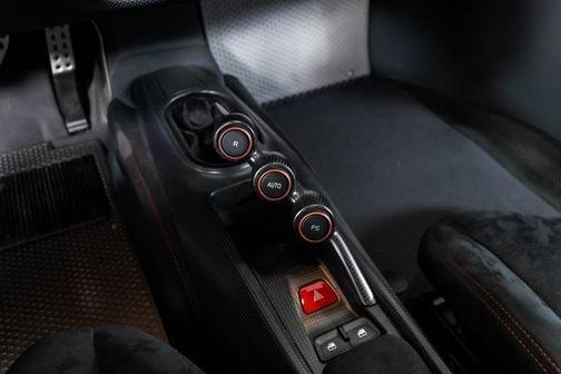 2020 Ferrari 488 Pista Base