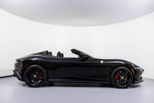 2025 Ferrari Roma Spider Spider