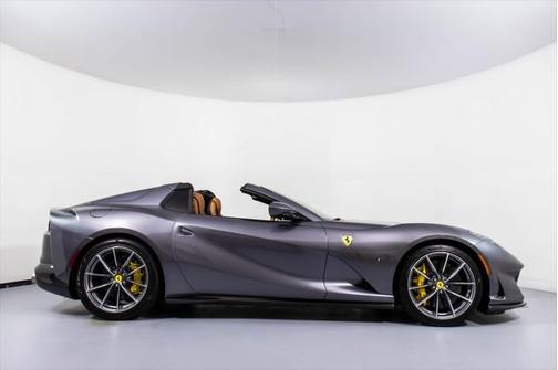 2022 Ferrari 812 GTS Base
