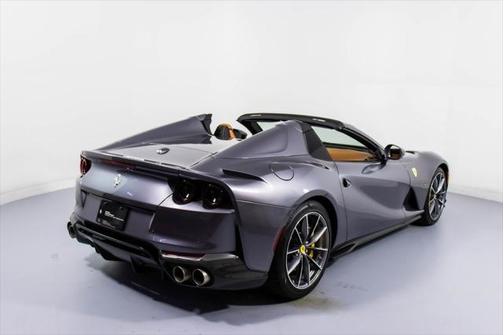 2022 Ferrari 812 GTS Base