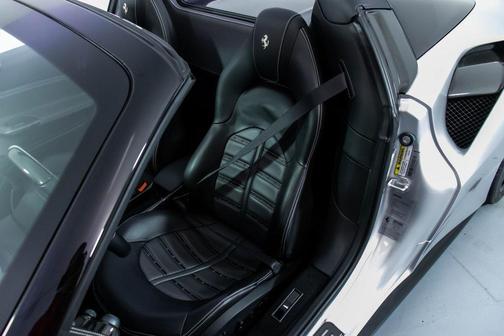 2017 Ferrari 488 Spider Base