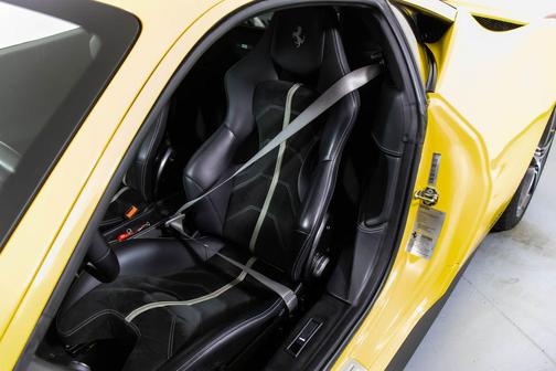 2012 Ferrari 458 Italia Base