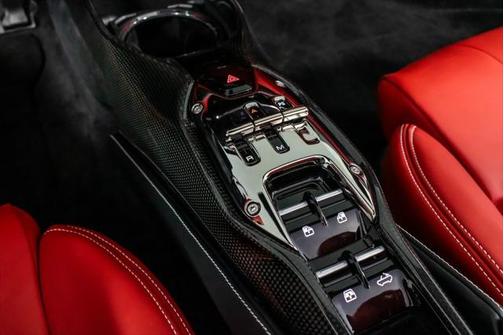 2023 Ferrari SF90 Spider Base