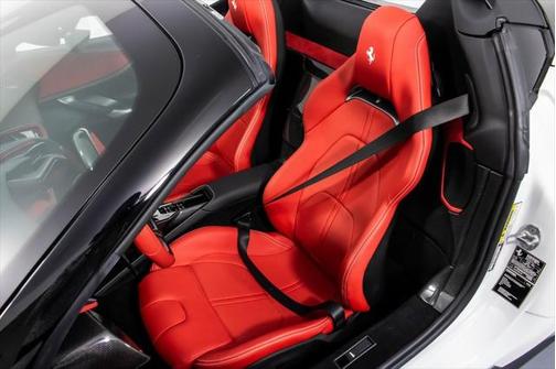 2023 Ferrari SF90 Spider Base