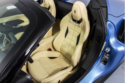 2024 Ferrari 296 GTS Base