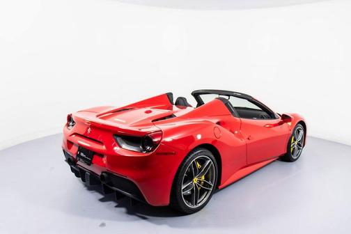 2018 Ferrari 488 Spider Base