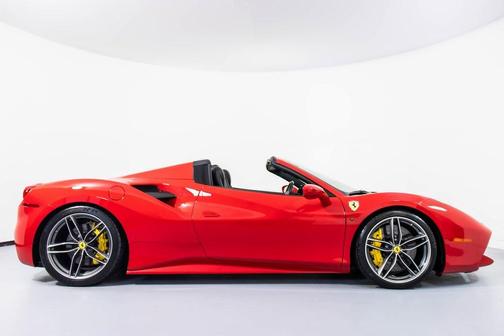 2017 Ferrari 488 Spider Base