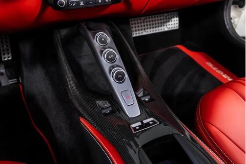2022 Ferrari 812 GTS Base