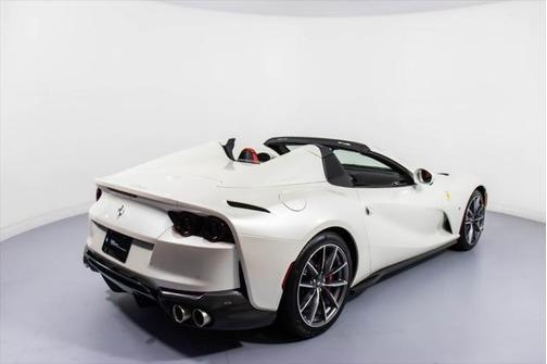 2022 Ferrari 812 GTS Base