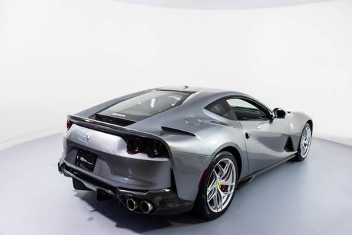 2020 Ferrari 812 Superfast Base