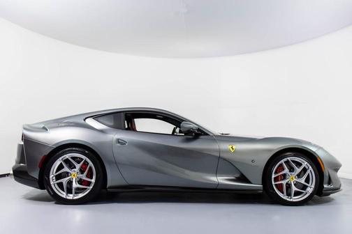 2020 Ferrari 812 Superfast Base