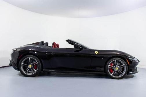 2024 Ferrari Roma Spider Base
