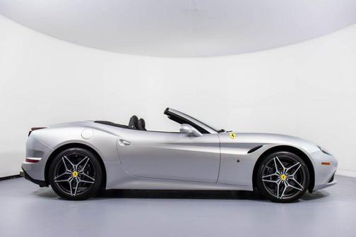 2016 Ferrari California T