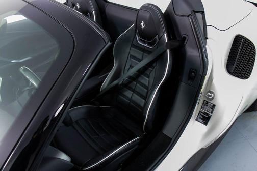 2025 Ferrari 296 GTS Base