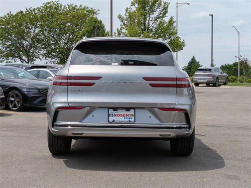 2026 Genesis Electrified GV70 Standard