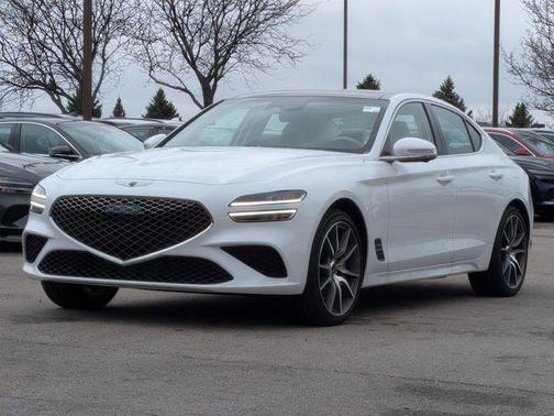 Uyuni White 2026 Genesis G70 2.5T AWD Prestige