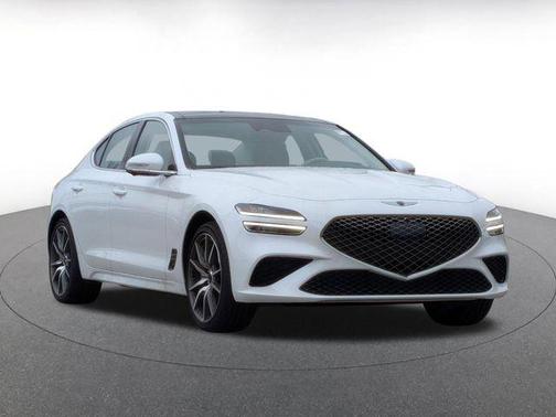 Uyuni White 2026 Genesis G70 2.5T AWD Prestige