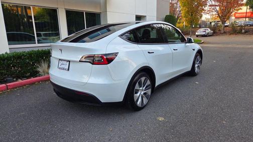 2021 Tesla Model Y Standard Range Rear-Wheel Drive