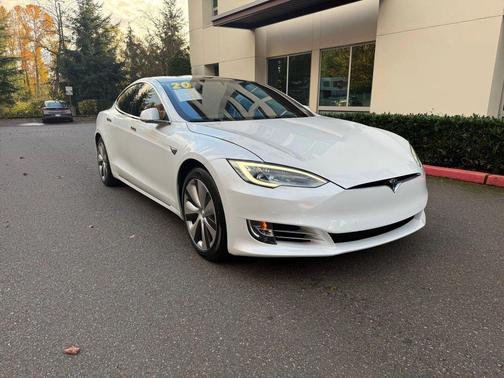 2020 Tesla Model S Performance