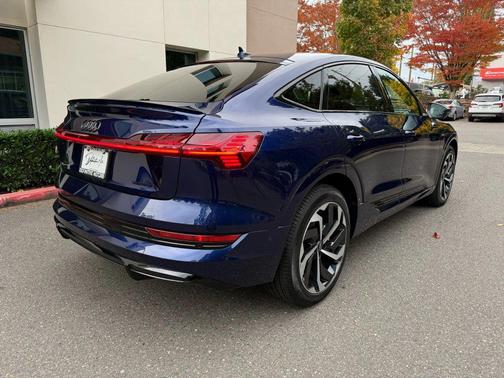 2022 Audi e-tron Sportback S line Premium Plus