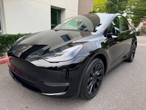 2022 Tesla Model Y Long Range Dual Motor All-Wheel Drive