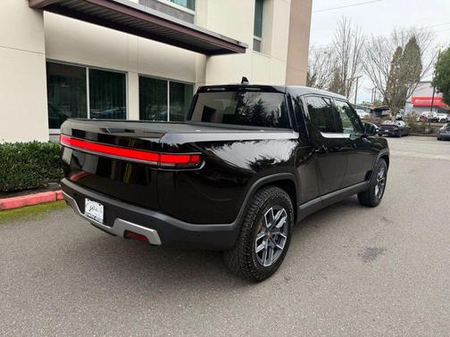 2022 Rivian R1T Launch Edition