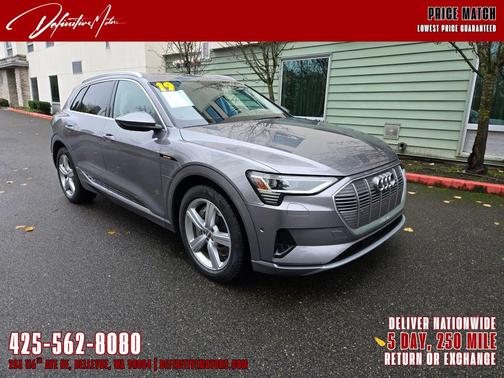 2019 Audi e-tron Premium Plus