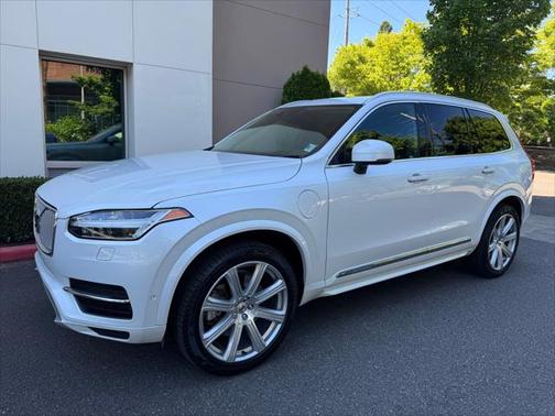 2017 Volvo XC90 Hybrid T8 Inscription