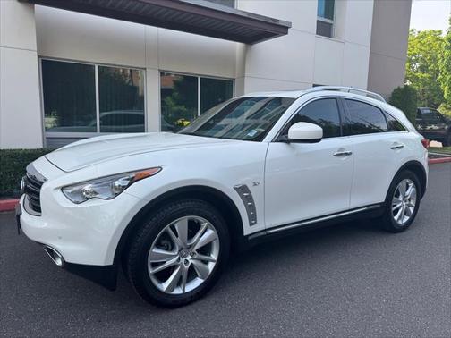 2016 INFINITI QX70 Base