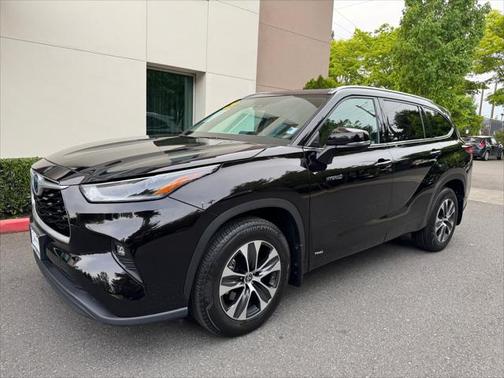 2021 Toyota Highlander Hybrid XLE