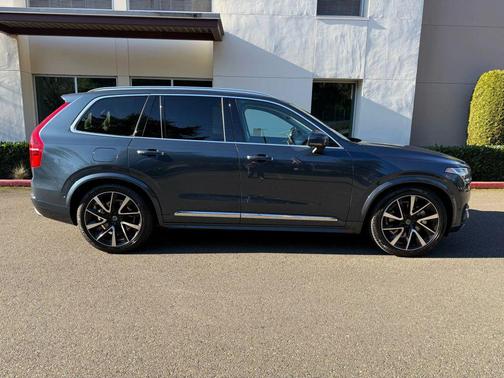 2019 Volvo XC90 T6 Inscription