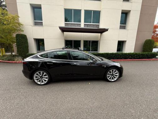 2020 Tesla Model 3 Long Range
