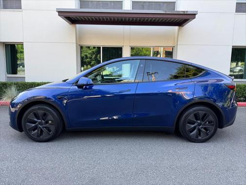 2024 Tesla Model Y Long Range Dual Motor All-Wheel Drive