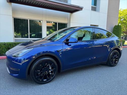 2023 Tesla Model Y Long Range Dual Motor All-Wheel Drive