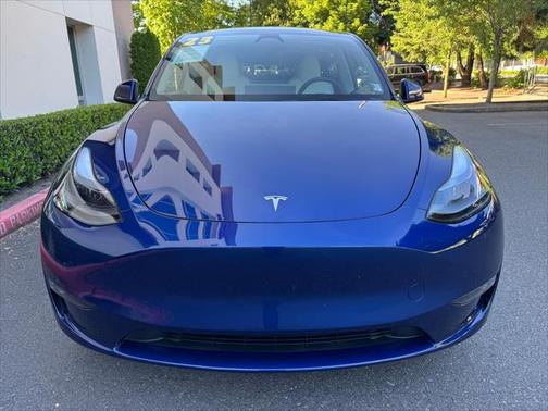 2023 Tesla Model Y Long Range Dual Motor All-Wheel Drive