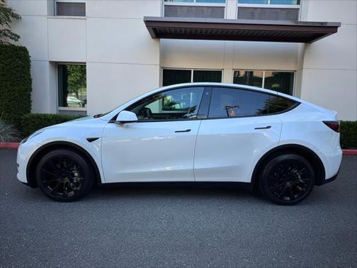2023 Tesla Model Y Long Range Dual Motor All-Wheel Drive