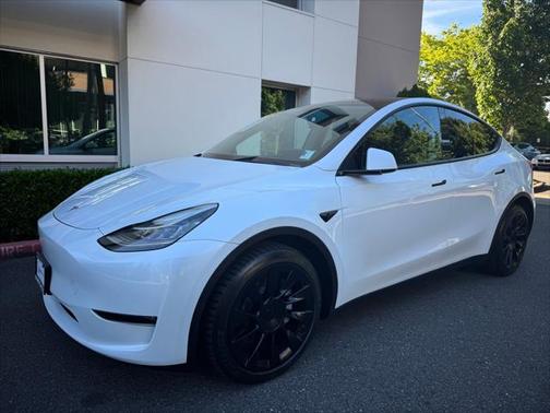 2023 Tesla Model Y Long Range Dual Motor All-Wheel Drive
