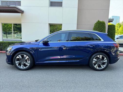 2021 Audi e-tron Premium