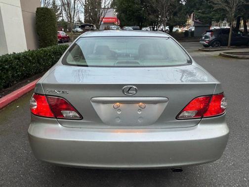 2004 Lexus ES 330 Base