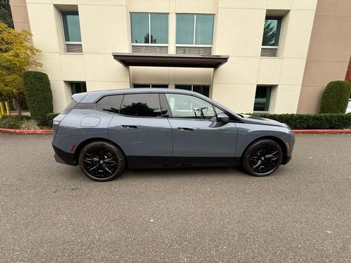 2022 BMW iX xDrive50